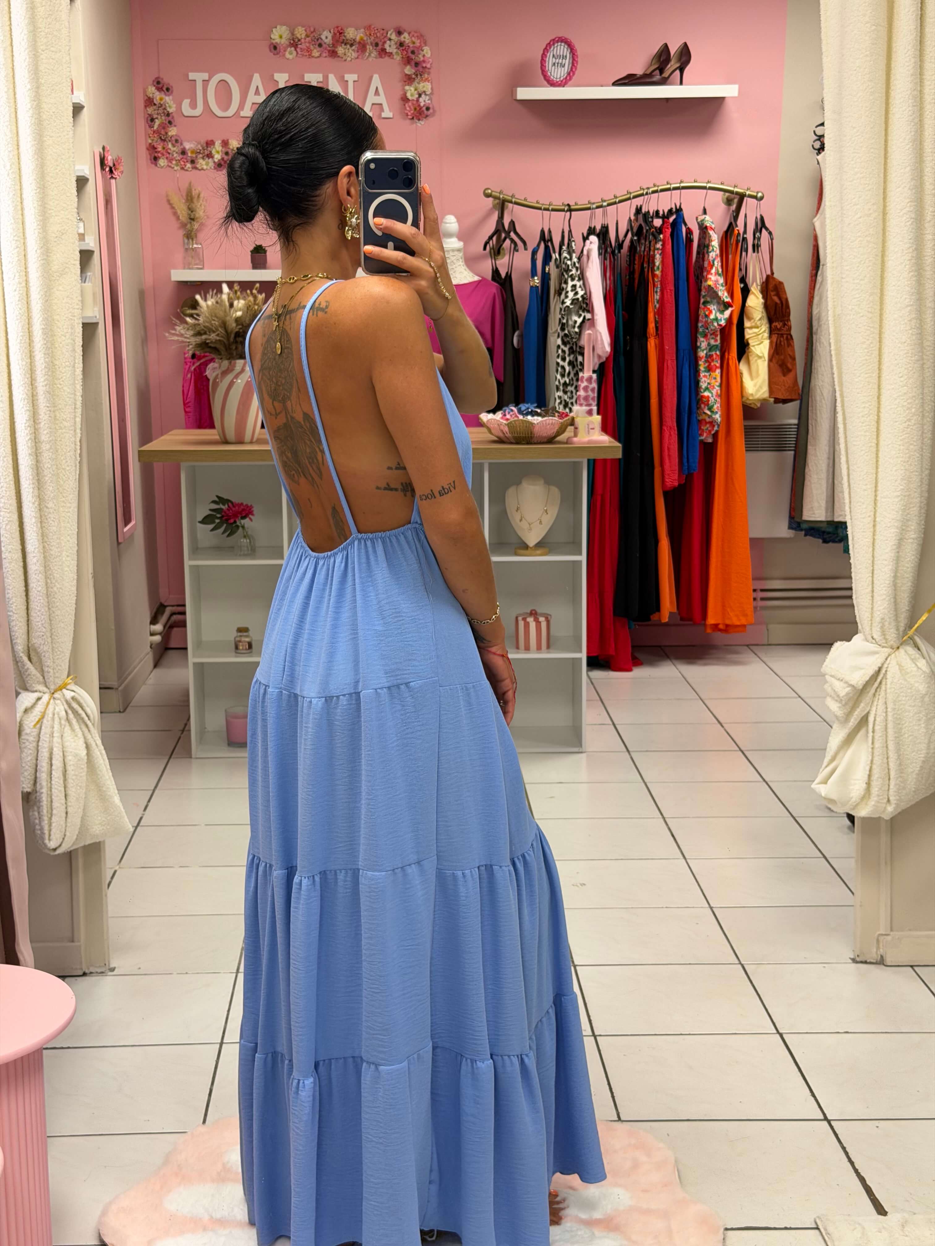 Robe dos nue avec broche - Emma
