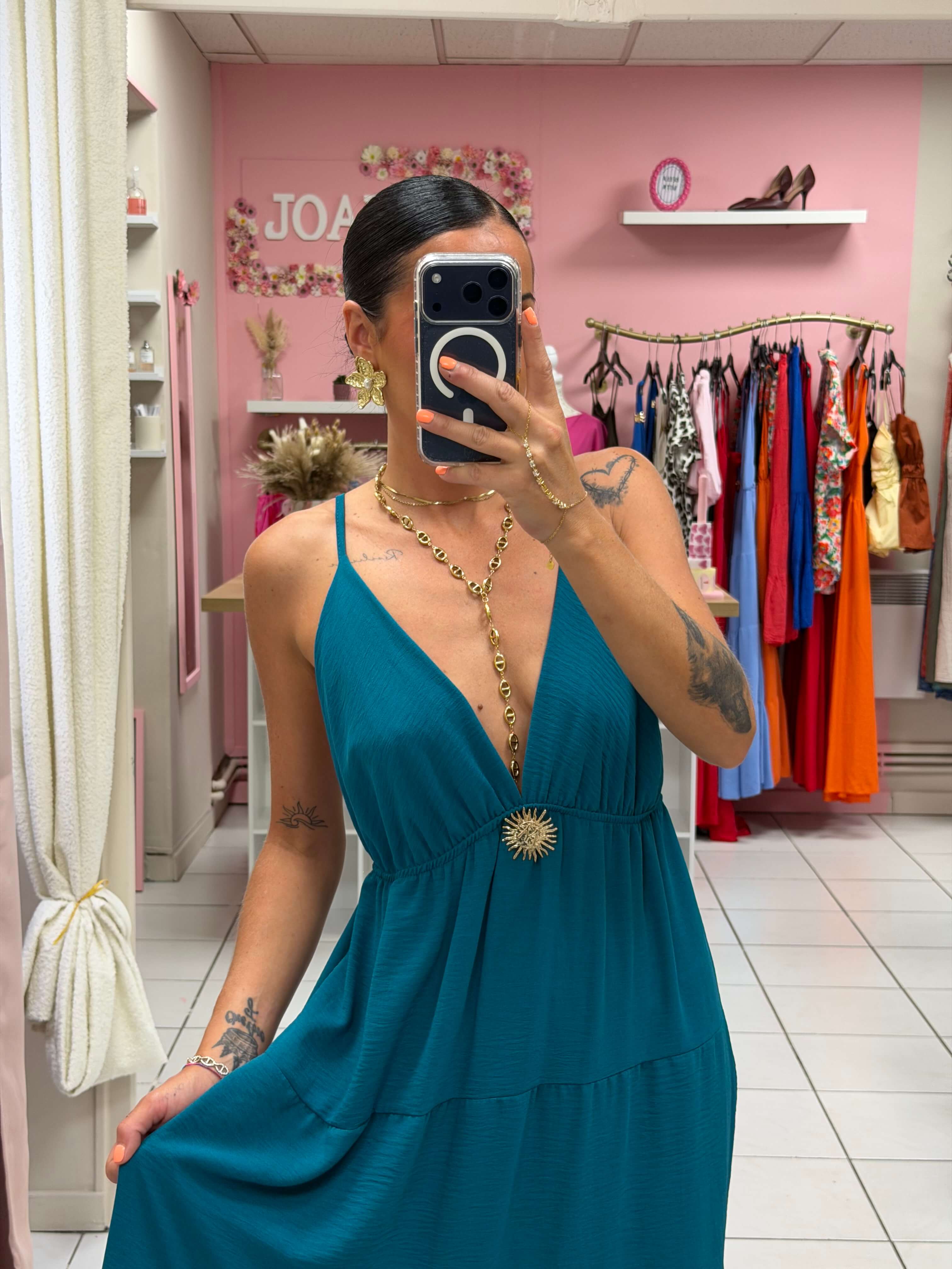 Robe dos nue avec broche - Emma